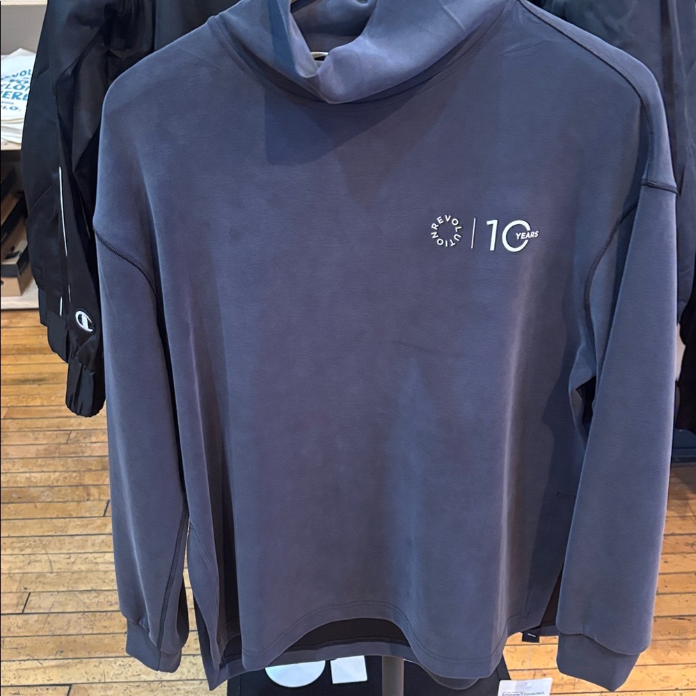 Lululemon Softstreme Funnel Neck Long Pullover - NWT, size S